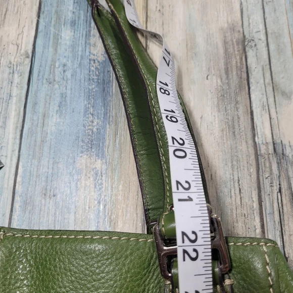 ✨️HP✨️Fossil Green Purse. - Picture 4 of 14